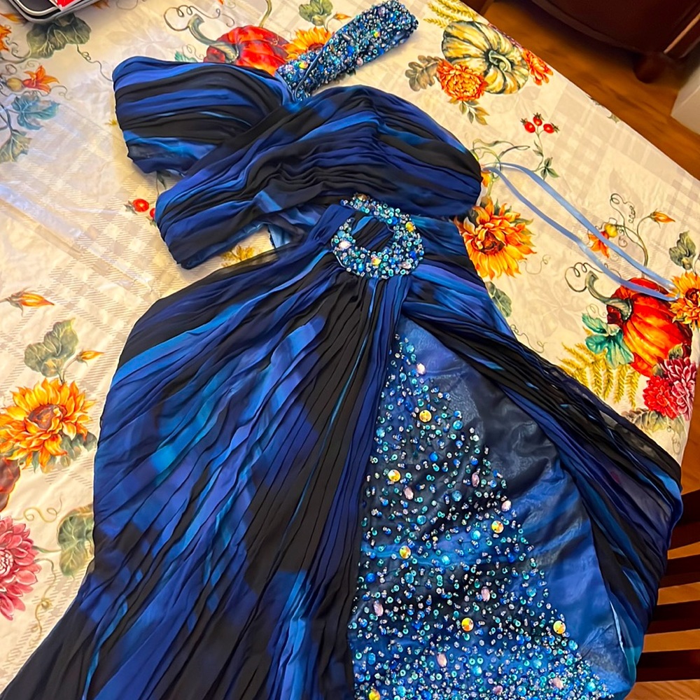 Cassandra Stone prom dress!
